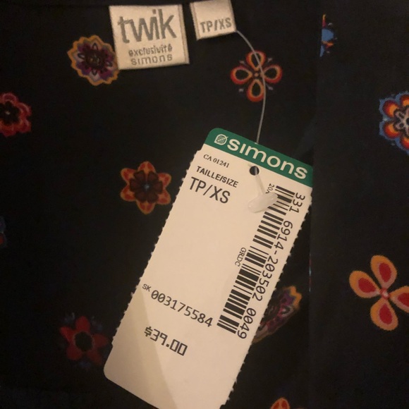 Simons Twik Ruffle-sleeve tie neck blouse - Picture 6 of 6